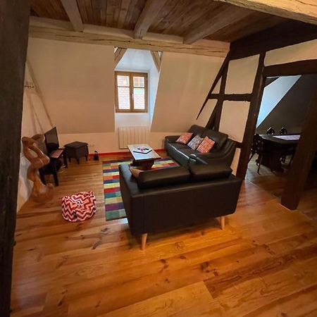 Les Epicuriens Du Rempart Apartment Егишем Екстериор снимка