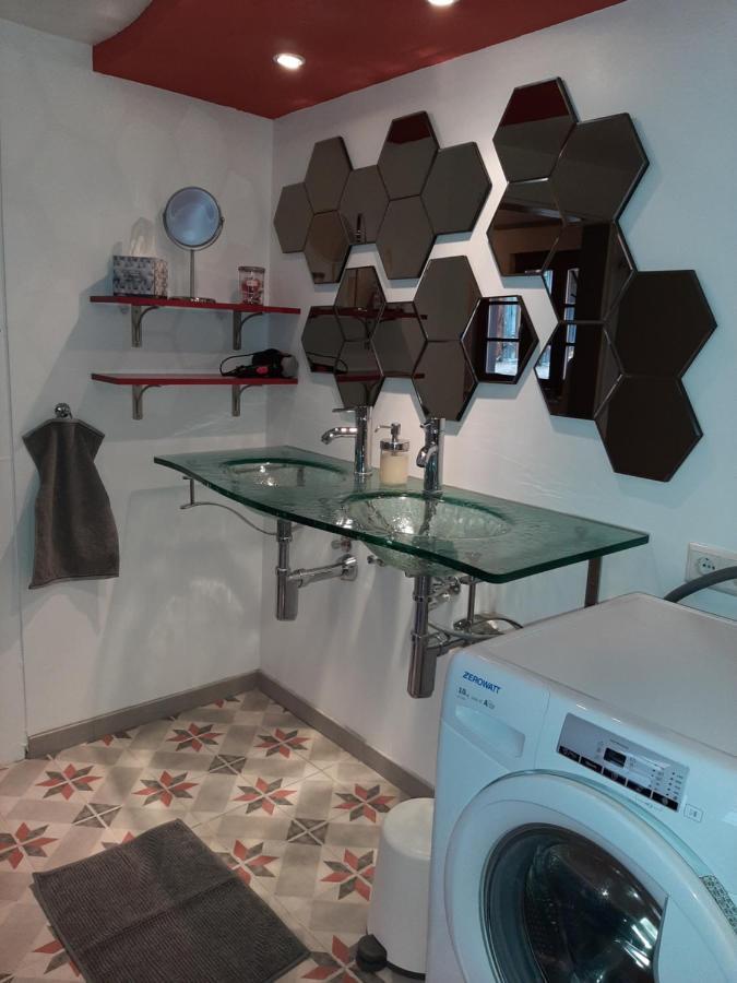 Les Epicuriens Du Rempart Apartment Егишем Екстериор снимка