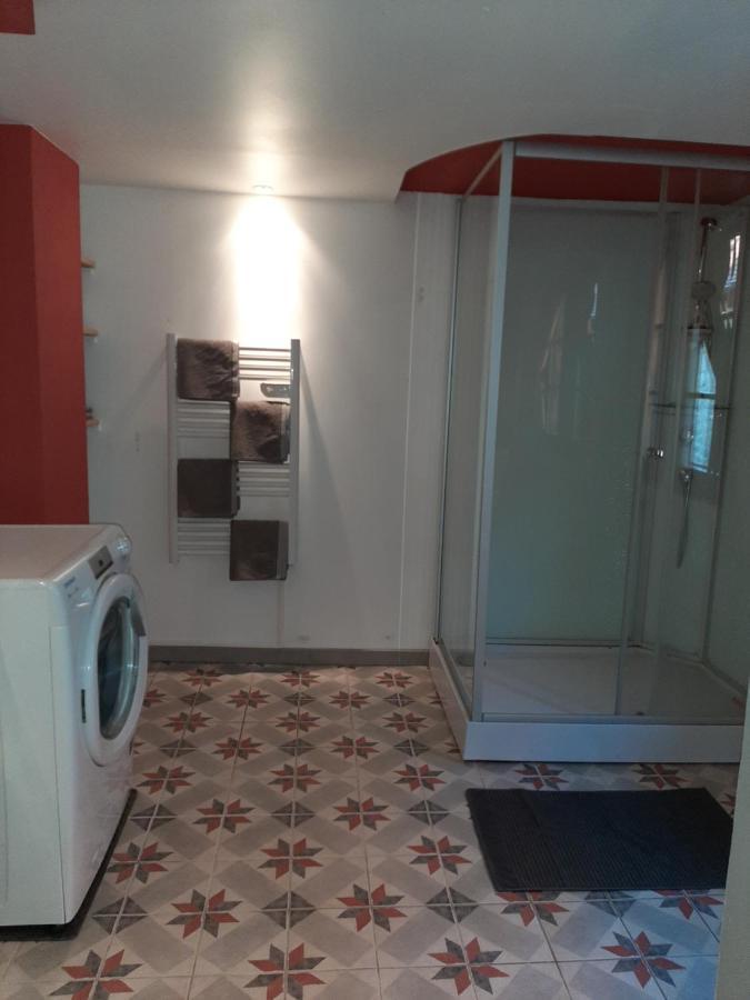 Les Epicuriens Du Rempart Apartment Егишем Екстериор снимка